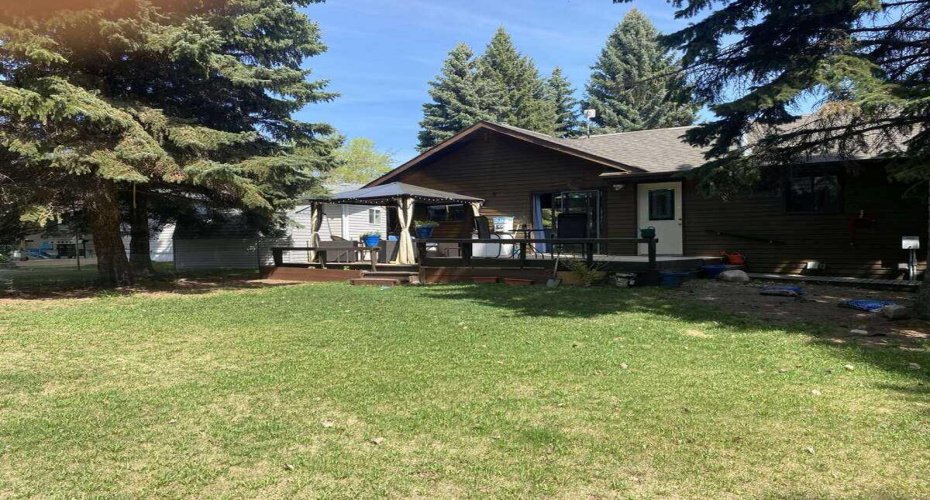 34 Lakeshore Drive, Grandview, Alberta T0C 2V0, 3 Bedrooms Bedrooms, ,2 BathroomsBathrooms,Residential,For Sale,Lakeshore,A2254788
