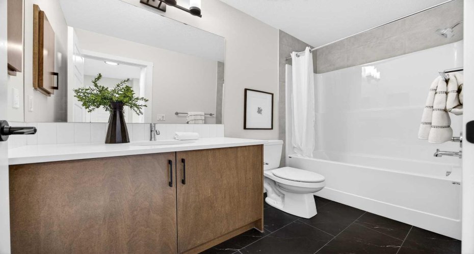 424 Fireside Drive, Cochrane, Alberta T4C3E1, 3 Bedrooms Bedrooms, ,3 BathroomsBathrooms,Residential,For Sale,Fireside,A2275874