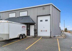 30 Griffin Industrial Point, Cochrane, Alberta T4C 0A2, ,Commercial,For Lease,Griffin Industrial,A2276191