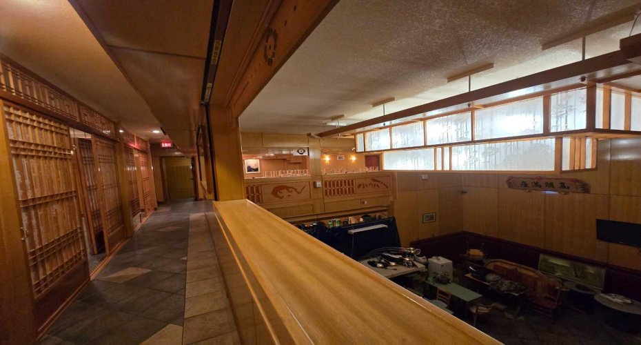 Bar side for lease upstairs