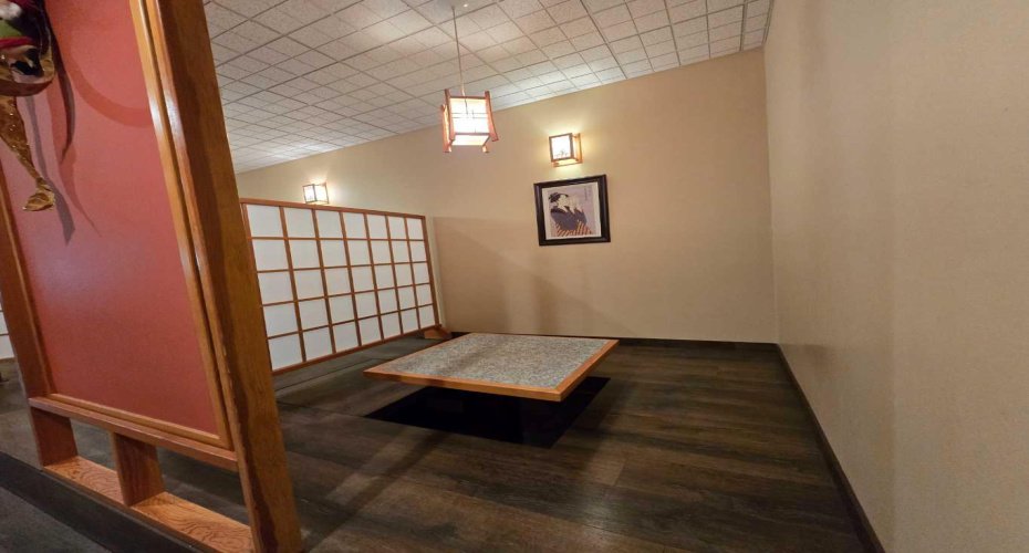 123 4 Street, Lethbridge, Alberta T2J 1Z9, ,Commercial,For Lease,4,A2275713