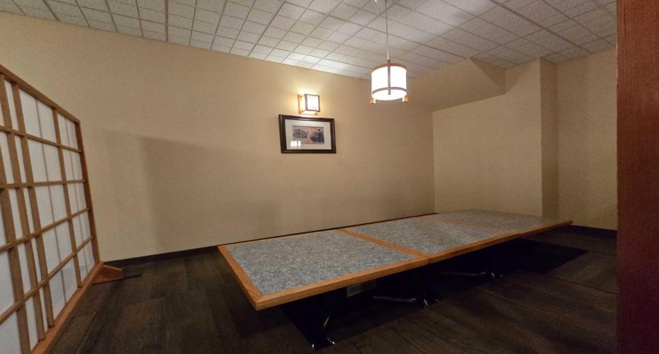 123 4 Street, Lethbridge, Alberta T2J 1Z9, ,Commercial,For Lease,4,A2275713