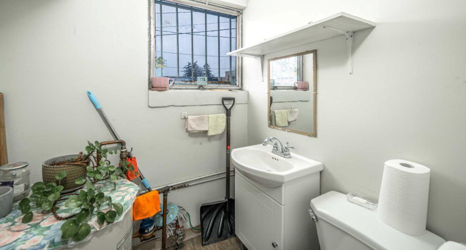 Print Shop 17 Avenue, Calgary, Alberta T3E 0C1, ,Commercial,For Lease,17,A2276368