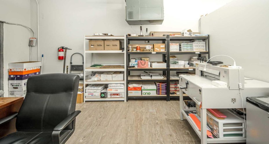 Print Shop 17 Avenue, Calgary, Alberta T3E 0C1, ,Commercial,For Lease,17,A2276368
