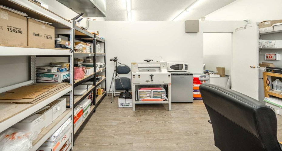 Print Shop 17 Avenue, Calgary, Alberta T3E 0C1, ,Commercial,For Lease,17,A2276368