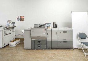 Print Shop 17 Avenue, Calgary, Alberta T3E 0C1, ,Commercial,For Lease,17,A2276368