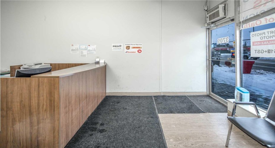 Print Shop 17 Avenue, Calgary, Alberta T3E 0C1, ,Commercial,For Lease,17,A2276368