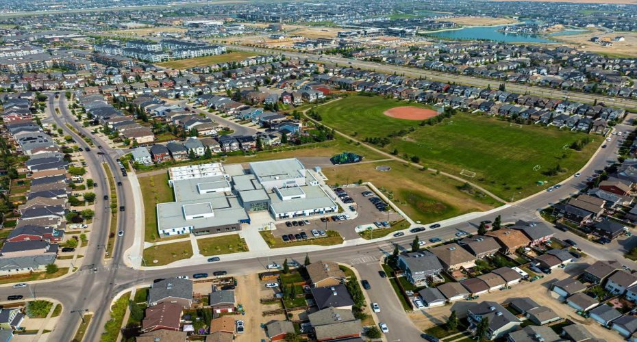 28 Auburn Bay Link, Calgary, Alberta T3M1Z7, 2 Bedrooms Bedrooms, ,2 BathroomsBathrooms,Residential,For Sale,Auburn Bay,A2276525