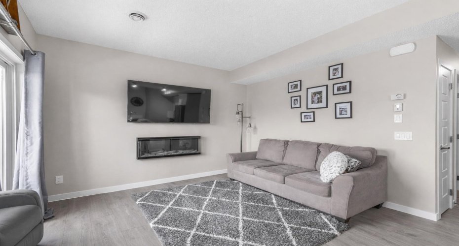 250 Fireside View, Cochrane, Alberta T4C2M2, 2 Bedrooms Bedrooms, ,2 BathroomsBathrooms,Residential,For Sale,Fireside,A2276457