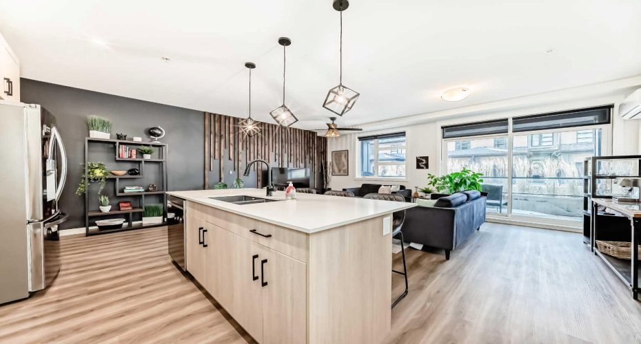 55 Lucas Way, Calgary, Alberta T3P 2C7, 2 Bedrooms Bedrooms, ,2 BathroomsBathrooms,Residential,For Sale,Lucas,A2276641