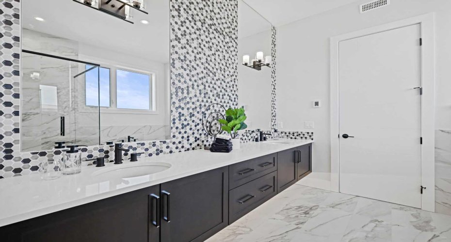 170 Marina Cove, Calgary, Alberta T3M 3P4, 2 Bedrooms Bedrooms, ,3 BathroomsBathrooms,Residential,For Sale,Marina,A2276731