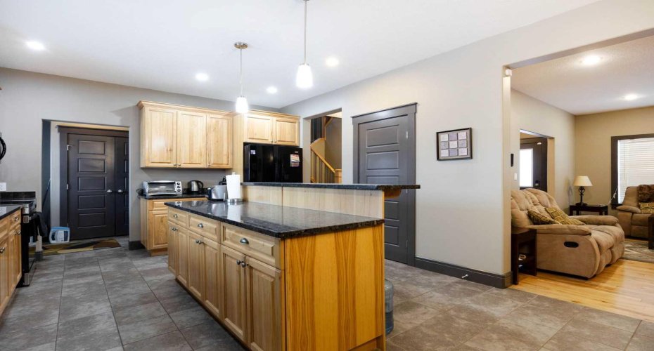 Kitchen with lots of counterspace