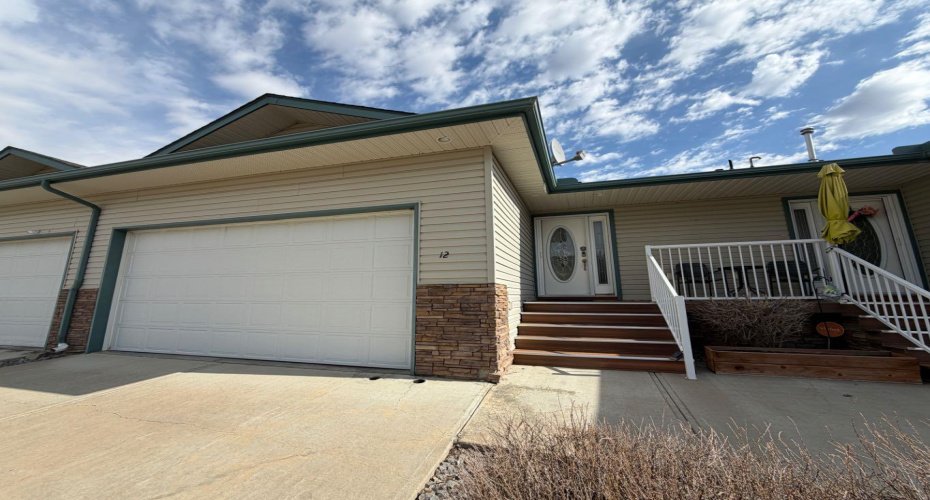 12 Garden Way, Drumheller, Alberta T0J 0Y5, 2 Bedrooms Bedrooms, ,3 BathroomsBathrooms,Residential,For Sale,Garden,A2276935