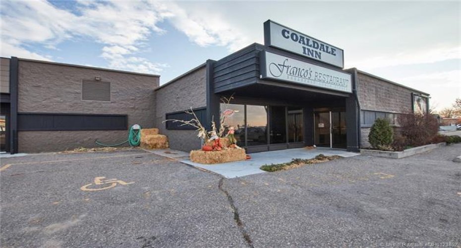 913 19A Avenue, Coaldale, Alberta T1M 1A4, ,Commercial,For Sale,Coaldale Inn,19A,A2277119