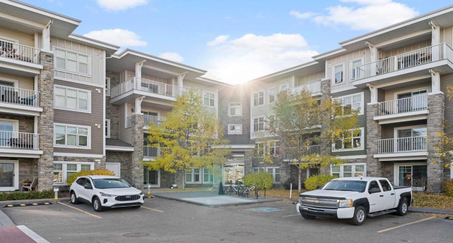 11 Mahogany Row, Calgary, Alberta T3M 2L6, 2 Bedrooms Bedrooms, ,2 BathroomsBathrooms,Residential,For Sale,Mahogany,A2277124