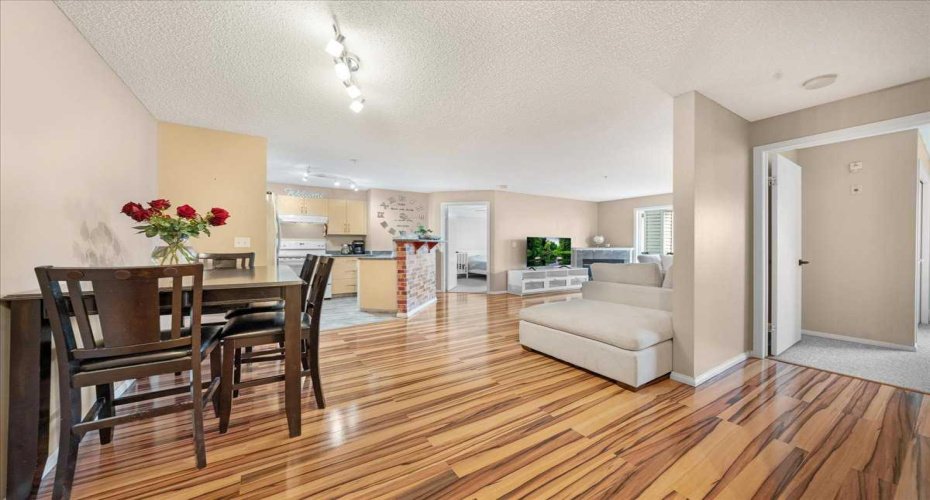 4975 130 Avenue, Calgary, Alberta T2Z 4M5, 2 Bedrooms Bedrooms, ,2 BathroomsBathrooms,Residential,For Sale,130,A2277229