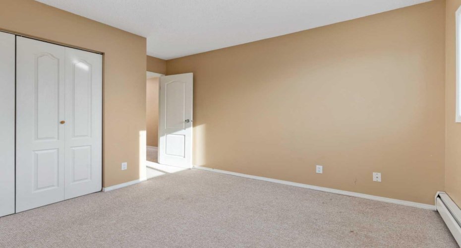 5418 52 Street, Camrose, Alberta T4V 4A6, 1 Bedroom Bedrooms, ,1 BathroomBathrooms,Residential,For Sale,52,A2189293