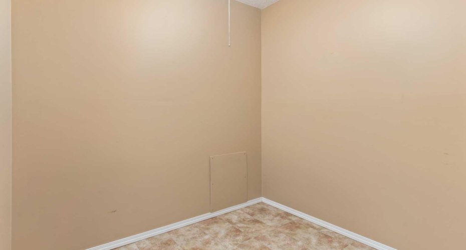 5418 52 Street, Camrose, Alberta T4V 4A6, 1 Bedroom Bedrooms, ,1 BathroomBathrooms,Residential,For Sale,52,A2189293