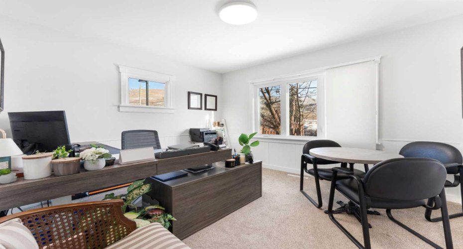 Dedicated room perfect for an office, massage therapy room and more