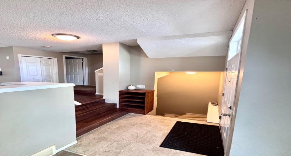 205 Mckenzie Towne Gate, Calgary, Alberta T2Z 4G2, 2 Bedrooms Bedrooms, ,3 BathroomsBathrooms,Residential,For Sale,Mckenzie Towne,A2276192