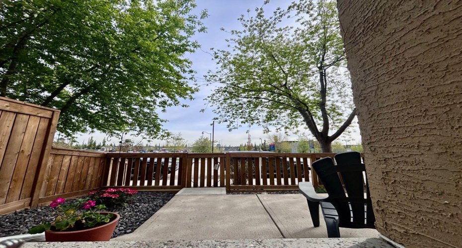 205 Mckenzie Towne Gate, Calgary, Alberta T2Z 4G2, 2 Bedrooms Bedrooms, ,3 BathroomsBathrooms,Residential,For Sale,Mckenzie Towne,A2276192
