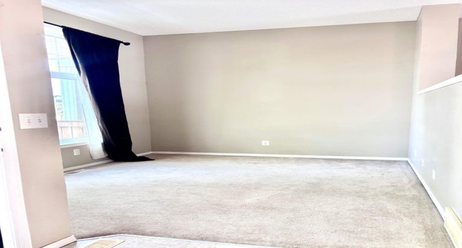 205 Mckenzie Towne Gate, Calgary, Alberta T2Z 4G2, 2 Bedrooms Bedrooms, ,3 BathroomsBathrooms,Residential,For Sale,Mckenzie Towne,A2276192