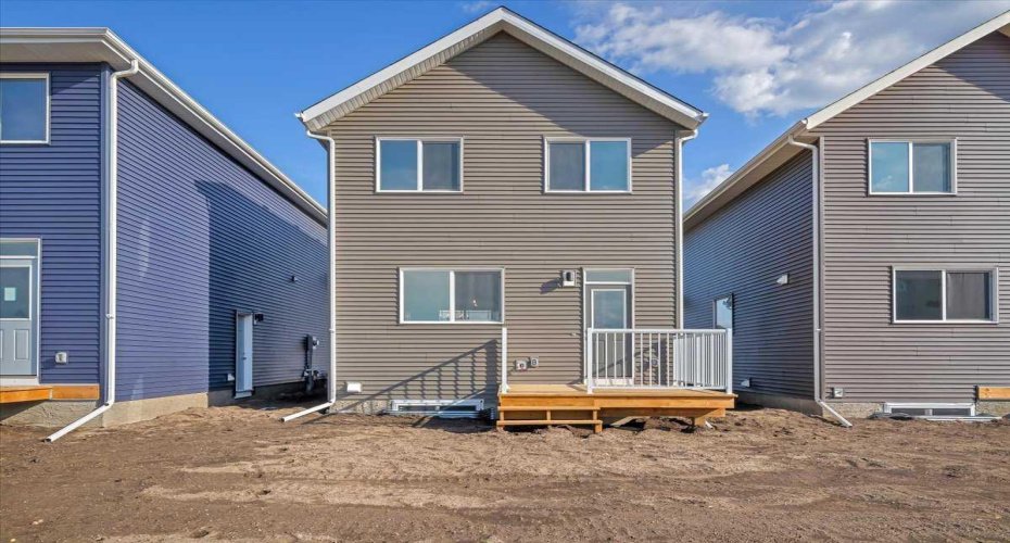 74 Wedderburn Drive, Okotoks, Alberta T1S5X2, 3 Bedrooms Bedrooms, ,3 BathroomsBathrooms,Residential,For Sale,Wedderburn,A2277430