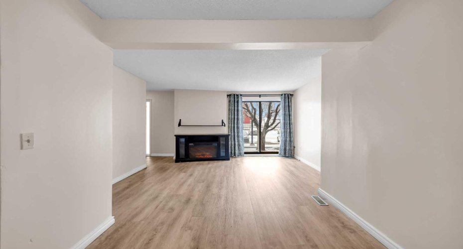 2519 38 Street, Calgary, Alberta T1Y 4W8, 2 Bedrooms Bedrooms, ,1 BathroomBathrooms,Residential,For Sale,38,A2277477