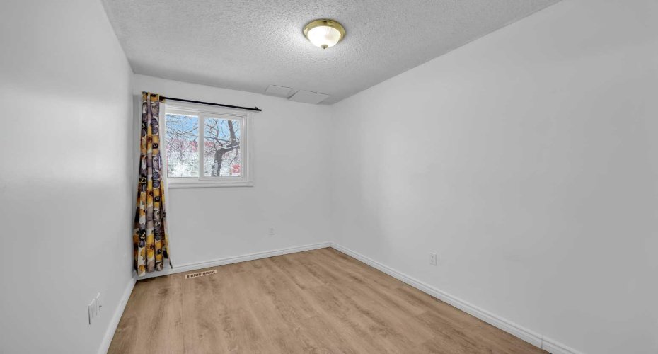 2519 38 Street, Calgary, Alberta T1Y 4W8, 2 Bedrooms Bedrooms, ,1 BathroomBathrooms,Residential,For Sale,38,A2277477