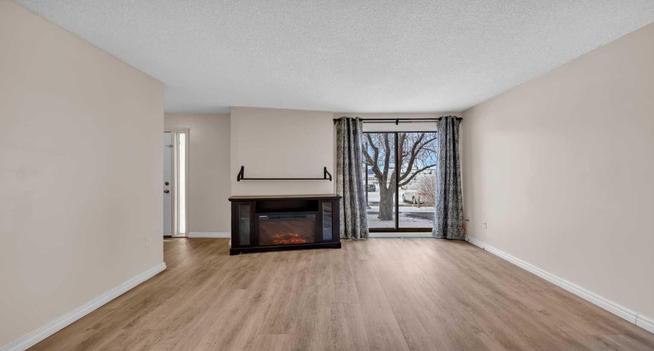 2519 38 Street, Calgary, Alberta T1Y 4W8, 2 Bedrooms Bedrooms, ,1 BathroomBathrooms,Residential,For Sale,38,A2277477