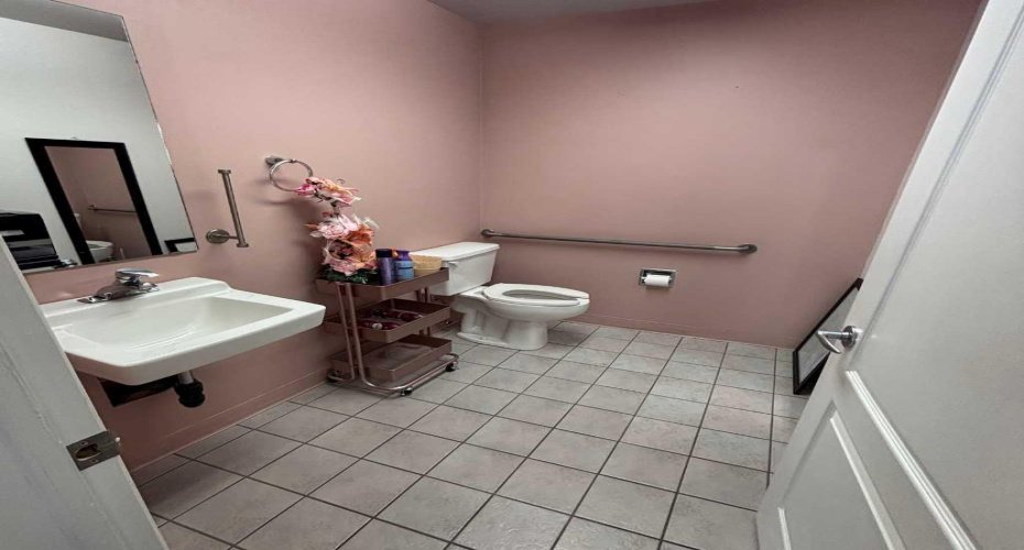 3295 Dunmore Road, Medicine Hat, Alberta T1B3R2, ,Commercial,For Lease,Dunmore,A2270140