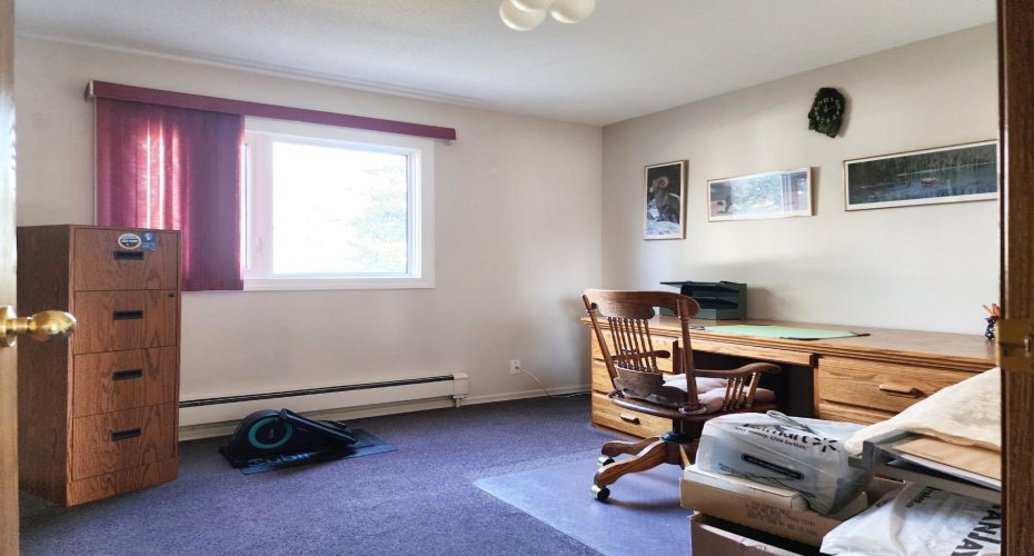 112 43 Avenue, Claresholm, Alberta T0L0T0, 4 Bedrooms Bedrooms, ,3 BathroomsBathrooms,Residential,For Sale,43,A2273845