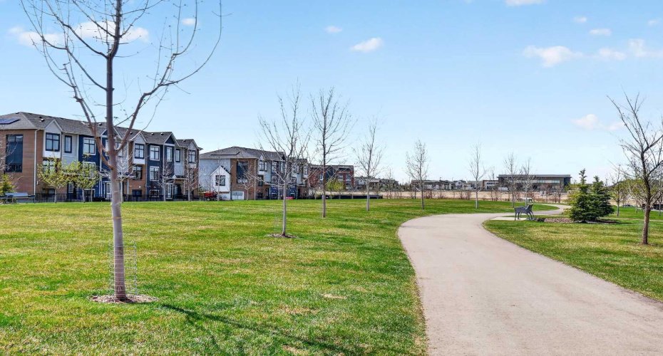 589 Mahogany Road, Calgary, Alberta T3M 3Y3, 2 Bedrooms Bedrooms, ,3 BathroomsBathrooms,Residential,For Sale,Mahogany,A2274258