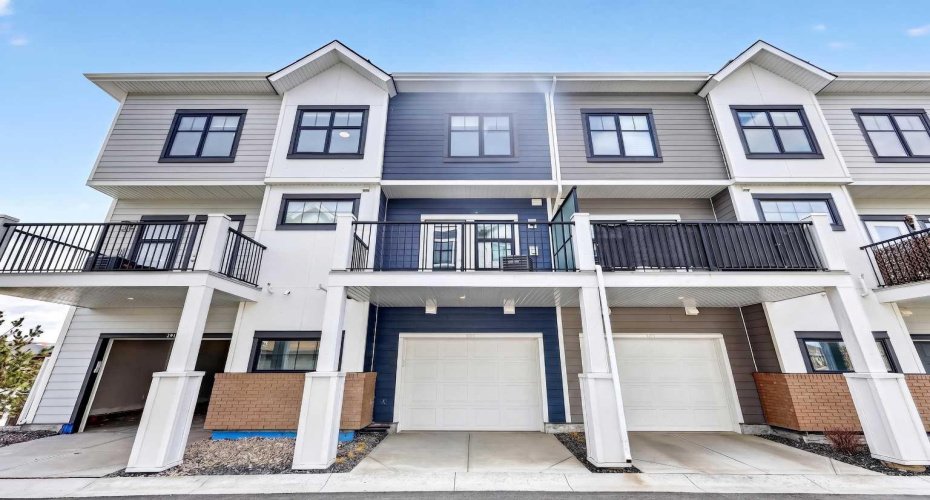 589 Mahogany Road, Calgary, Alberta T3M 3Y3, 2 Bedrooms Bedrooms, ,3 BathroomsBathrooms,Residential,For Sale,Mahogany,A2274258