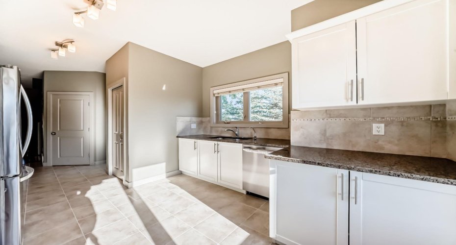 12 Cougar Ridge Landing, Calgary, Alberta T3H 0X8, 3 Bedrooms Bedrooms, ,4 BathroomsBathrooms,Residential,For Sale,Cougar Ridge,A2277045