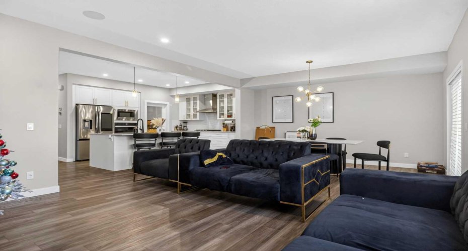 66 Belmont Manor, Calgary, Alberta T2X 5E4, 6 Bedrooms Bedrooms, ,4 BathroomsBathrooms,Residential,For Sale,Belmont,A2277469