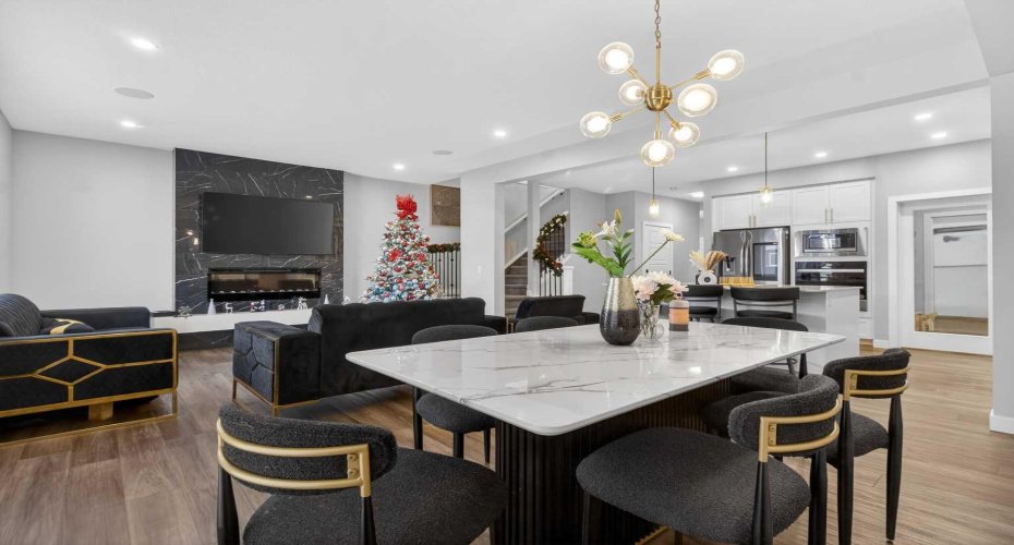 66 Belmont Manor, Calgary, Alberta T2X 5E4, 6 Bedrooms Bedrooms, ,4 BathroomsBathrooms,Residential,For Sale,Belmont,A2277469