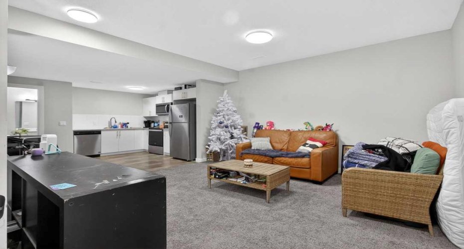 66 Belmont Manor, Calgary, Alberta T2X 5E4, 6 Bedrooms Bedrooms, ,4 BathroomsBathrooms,Residential,For Sale,Belmont,A2277469