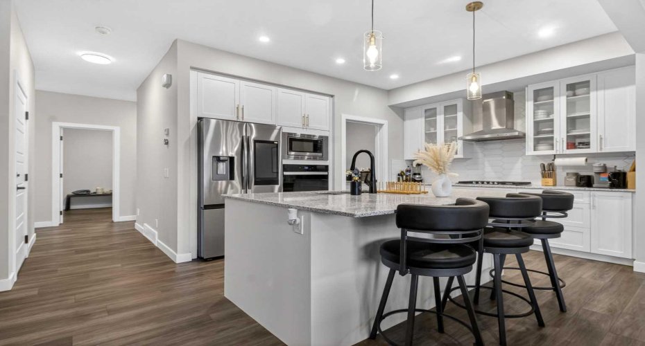 66 Belmont Manor, Calgary, Alberta T2X 5E4, 6 Bedrooms Bedrooms, ,4 BathroomsBathrooms,Residential,For Sale,Belmont,A2277469