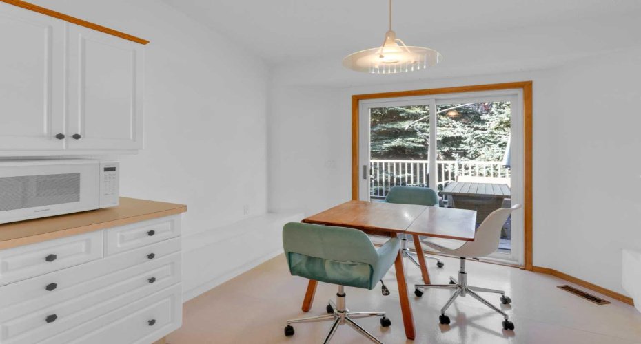 Sitting benches in eating area can be removed for additional seating area