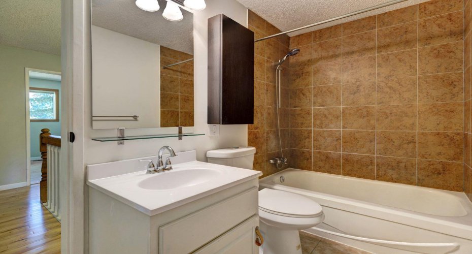 200 Three Sisters Drive, Canmore, Alberta T1W 2M1, 3 Bedrooms Bedrooms, ,2 BathroomsBathrooms,Residential,For Sale,Three Sisters,A2277571