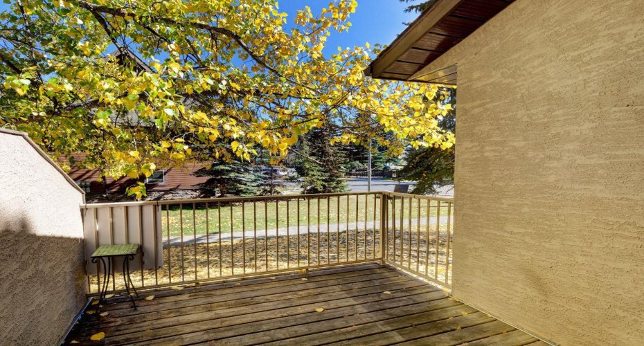 200 Three Sisters Drive, Canmore, Alberta T1W 2M1, 3 Bedrooms Bedrooms, ,2 BathroomsBathrooms,Residential,For Sale,Three Sisters,A2277571