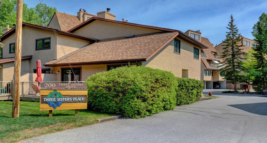 200 Three Sisters Drive, Canmore, Alberta T1W 2M1, 3 Bedrooms Bedrooms, ,2 BathroomsBathrooms,Residential,For Sale,Three Sisters,A2277571