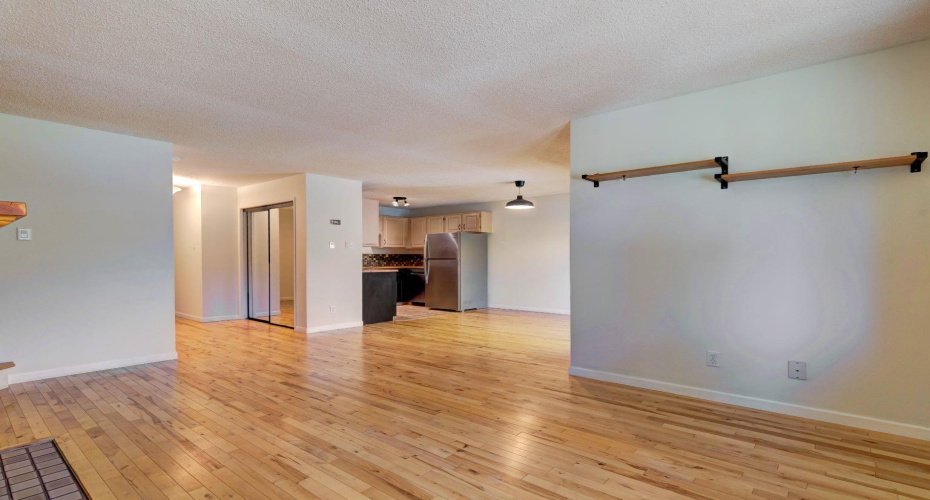 200 Three Sisters Drive, Canmore, Alberta T1W 2M1, 3 Bedrooms Bedrooms, ,2 BathroomsBathrooms,Residential,For Sale,Three Sisters,A2277571