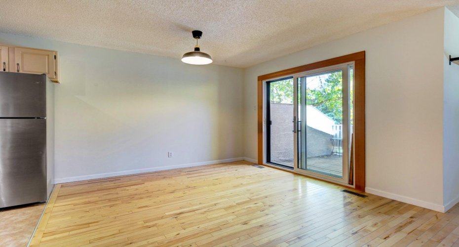 200 Three Sisters Drive, Canmore, Alberta T1W 2M1, 3 Bedrooms Bedrooms, ,2 BathroomsBathrooms,Residential,For Sale,Three Sisters,A2277571