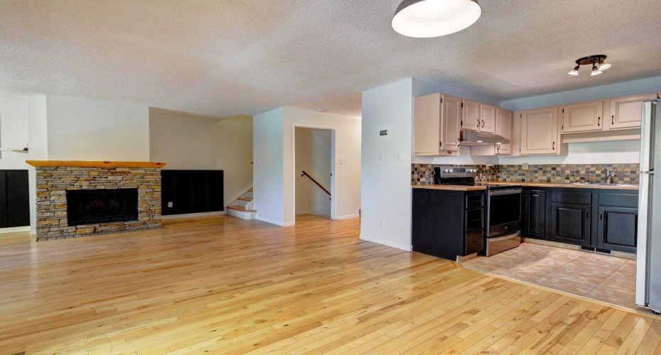 200 Three Sisters Drive, Canmore, Alberta T1W 2M1, 3 Bedrooms Bedrooms, ,2 BathroomsBathrooms,Residential,For Sale,Three Sisters,A2277571
