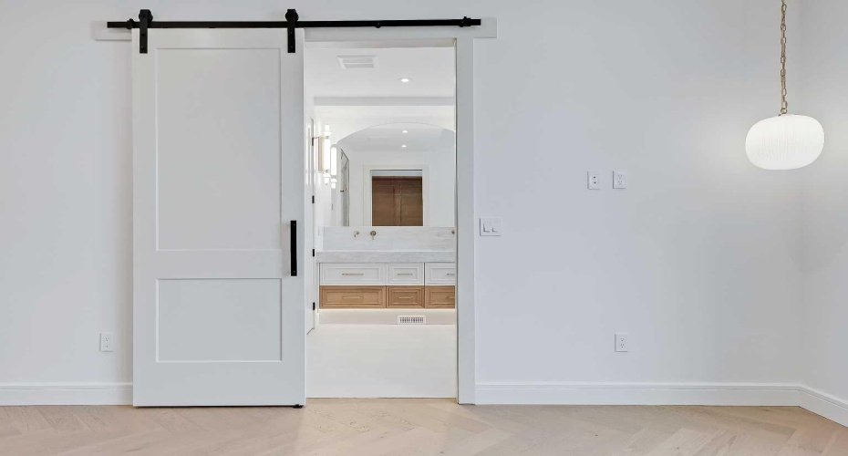 1739 48 Avenue, Calgary, Alberta T2T 2T2, 5 Bedrooms Bedrooms, ,5 BathroomsBathrooms,Residential,For Sale,48,A2277629