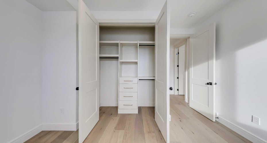 1739 48 Avenue, Calgary, Alberta T2T 2T2, 5 Bedrooms Bedrooms, ,5 BathroomsBathrooms,Residential,For Sale,48,A2277629