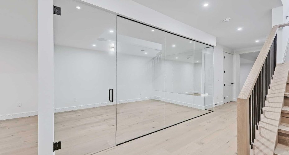 1739 48 Avenue, Calgary, Alberta T2T 2T2, 5 Bedrooms Bedrooms, ,5 BathroomsBathrooms,Residential,For Sale,48,A2277629