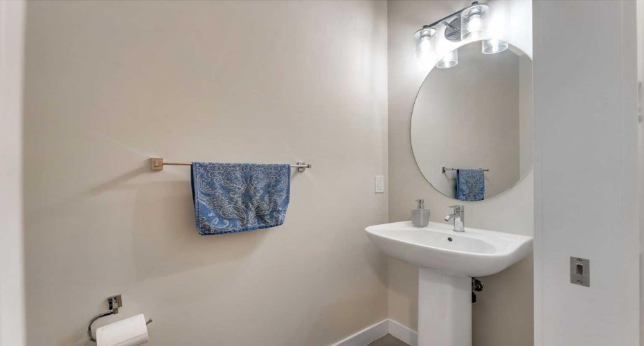 110 Waterford Road, Chestermere, Alberta T1X 2P6, 3 Bedrooms Bedrooms, ,3 BathroomsBathrooms,Residential,For Sale,Waterford,A2277694